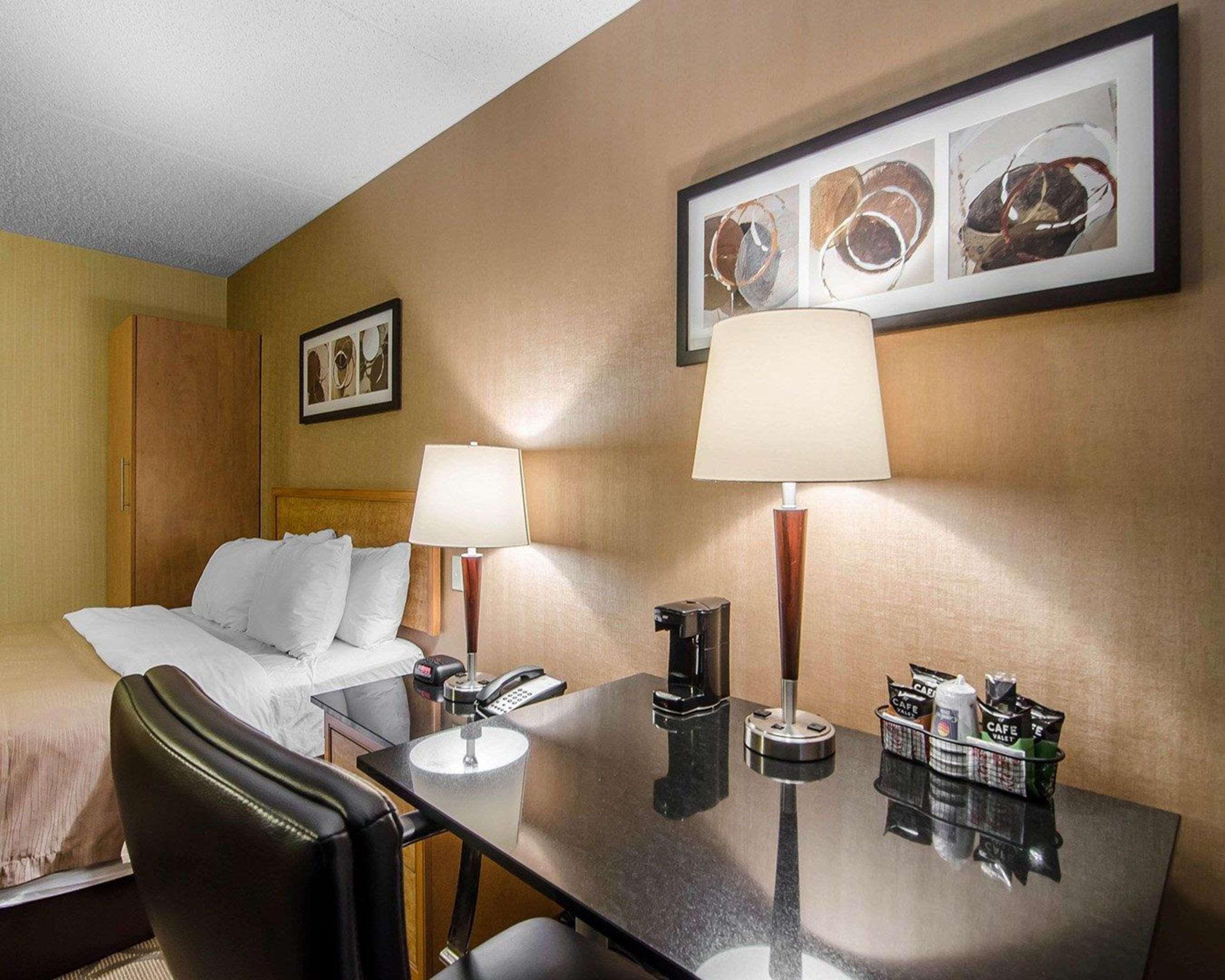 Comfort Inn Суифт Кърънт Екстериор снимка