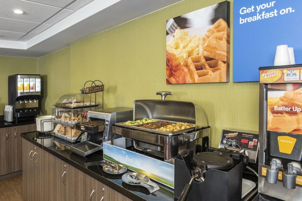 Comfort Inn Суифт Кърънт Екстериор снимка