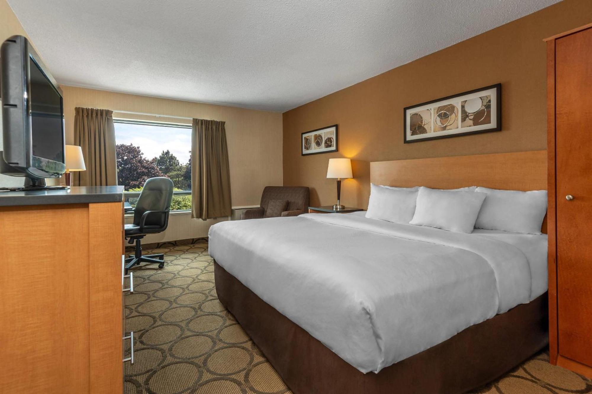 Comfort Inn Суифт Кърънт Екстериор снимка